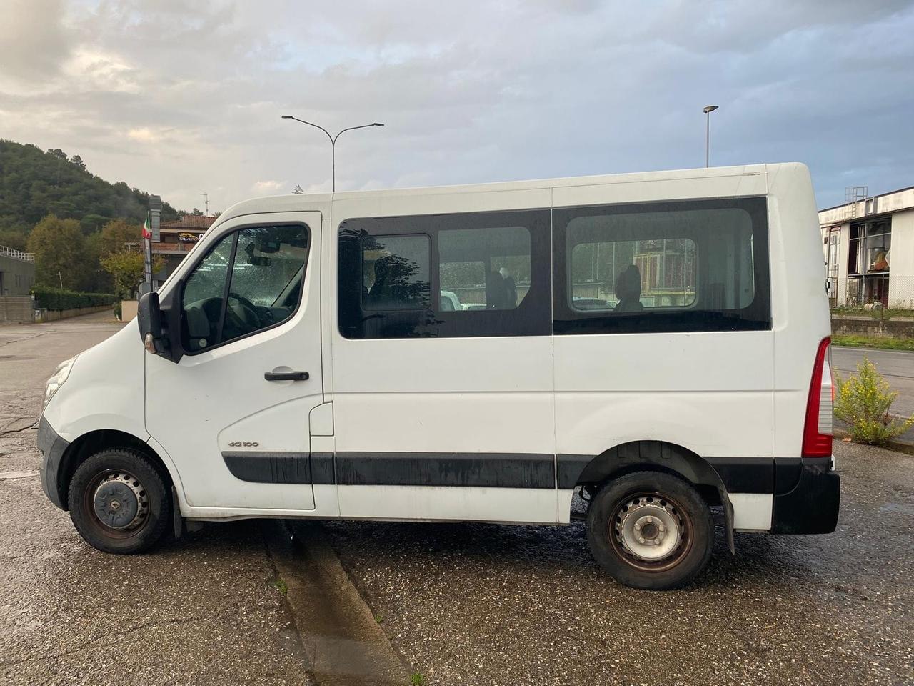 Renault Master T33 2.3 dCi/100 PM-TM Combi E5 9 posti con pedana laterale