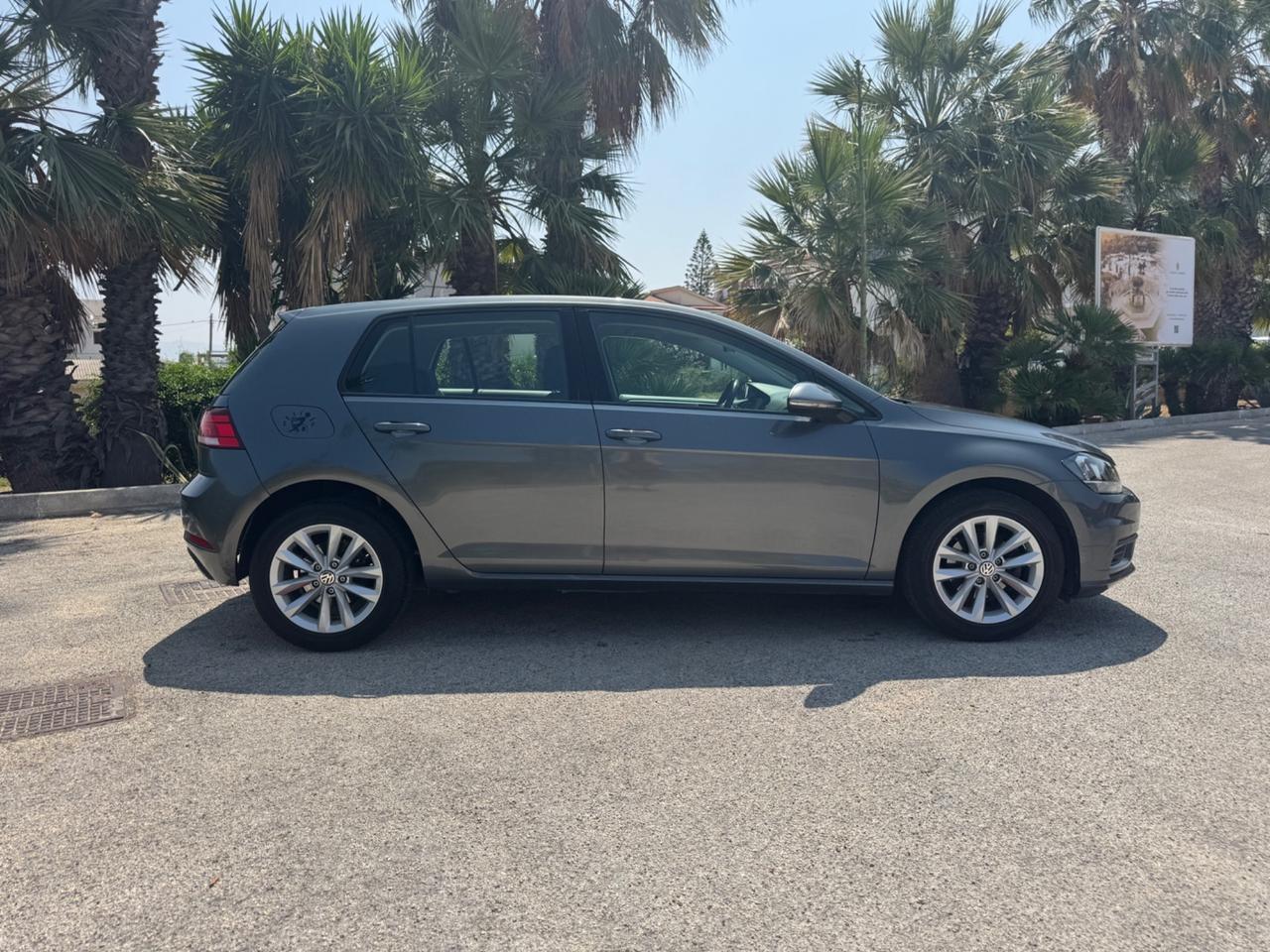 Volkswagen Golf 1.0 TSI 110 CV 5p. Trendline BlueMotion Technology