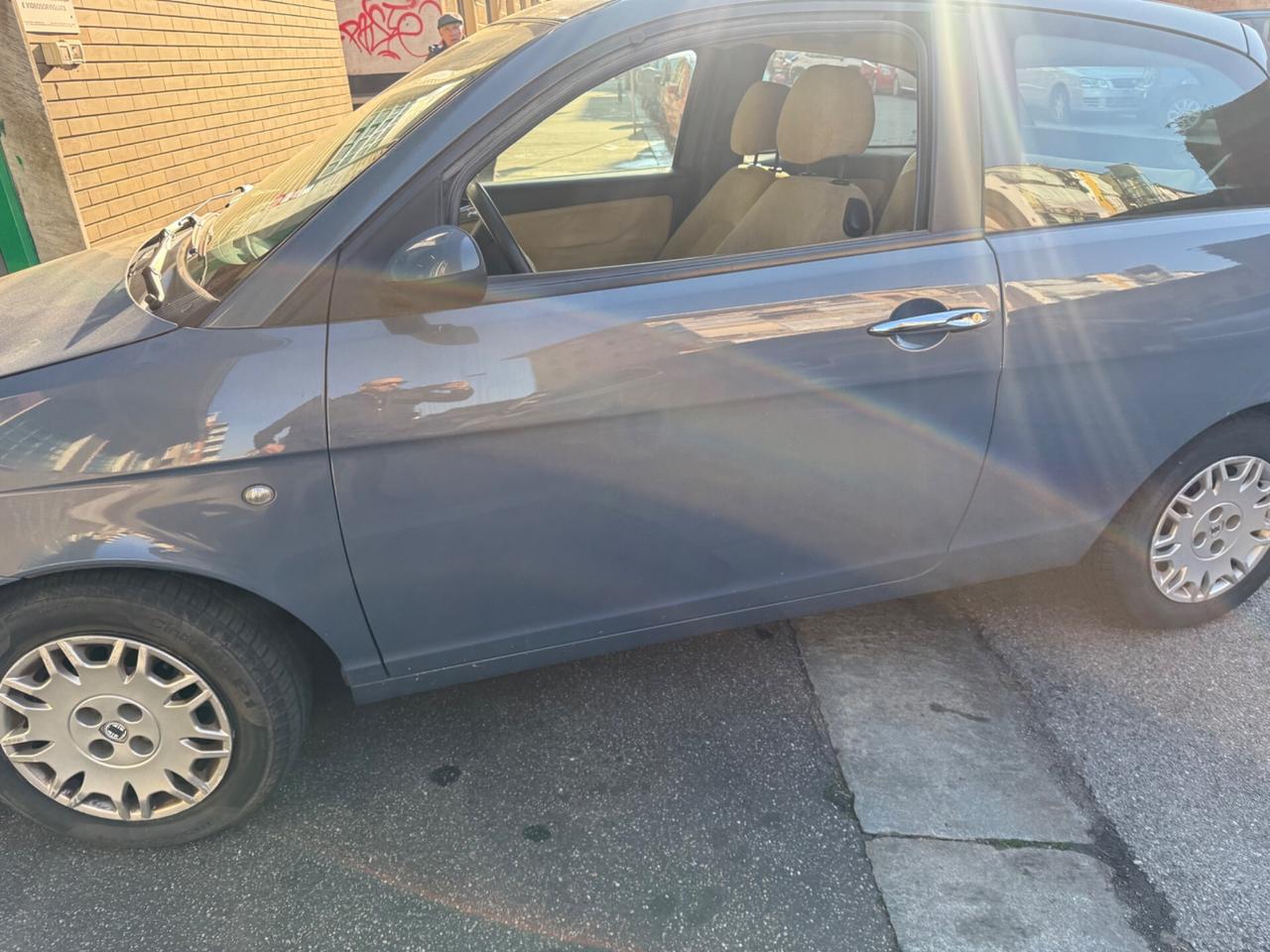 Lancia Ypsilon 1.2 16V Platino