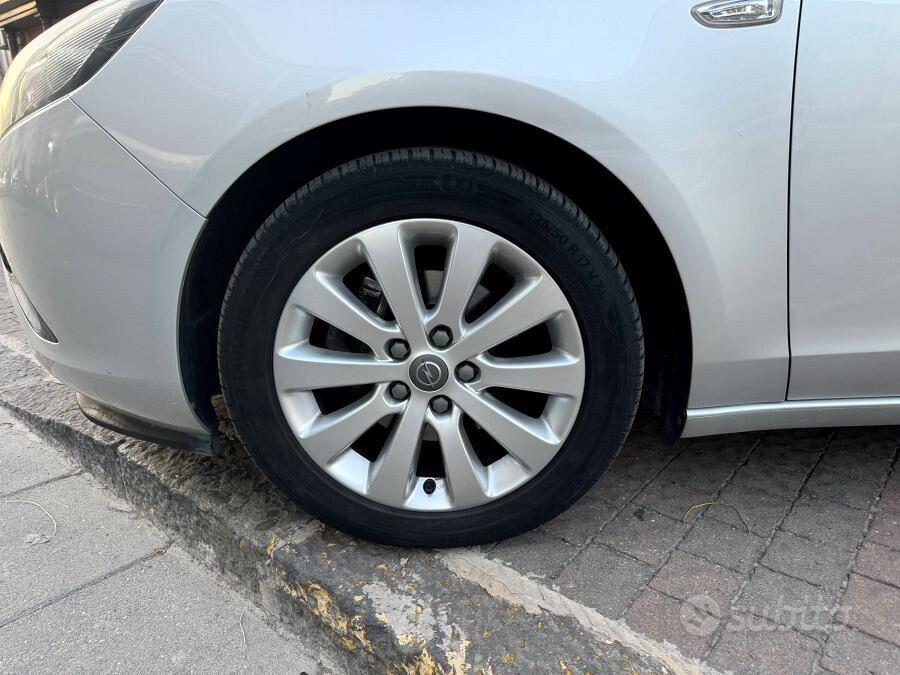 Opel zafira 1.6 metano cosmo 7 posti certificata