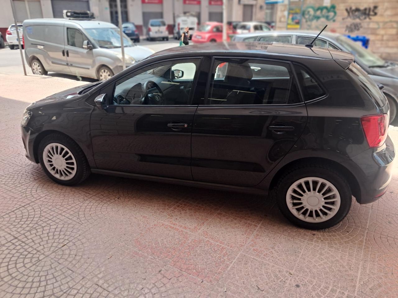 VOLKSWAGEN POLO 1.4 TDI 75CV-NEOPATENTATI-Euro7199