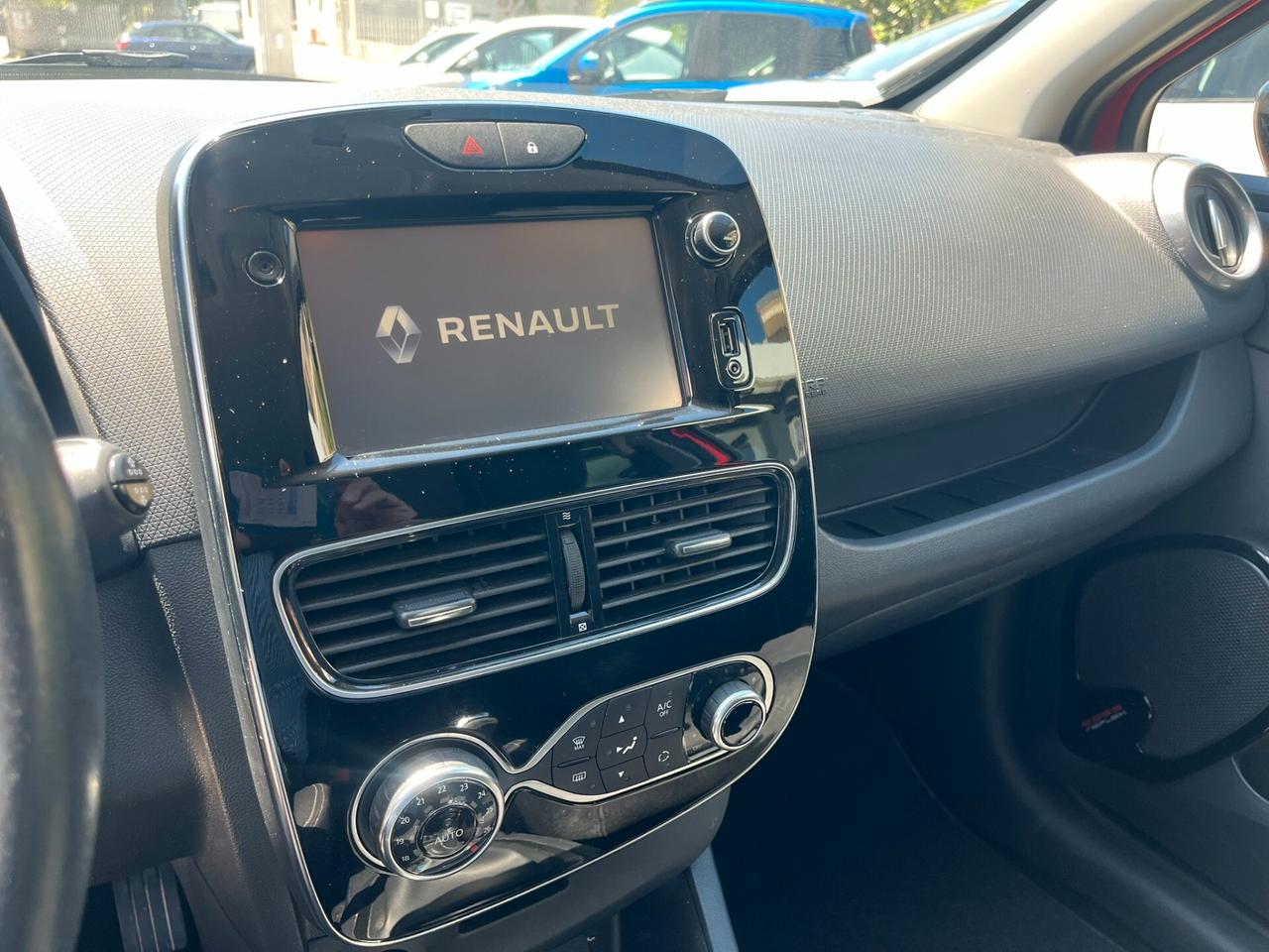 Renault Clio TCe 12V 90CV Start&Stop 5 porte Energy Intens