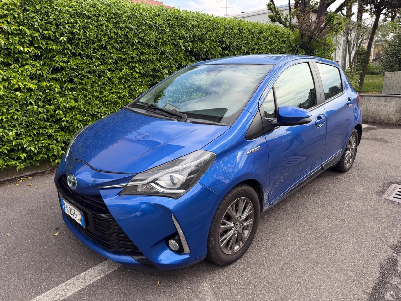 TOYOTA YARIS 1.5 BENZINA-IBRIDA AUTOMATIC EURO6B NEOPATENTATI