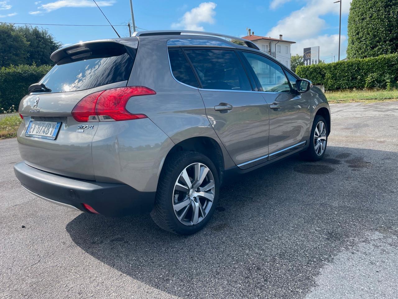Peugeot 2008 1.6 e-HDi 115 CV Stop&Start Allure