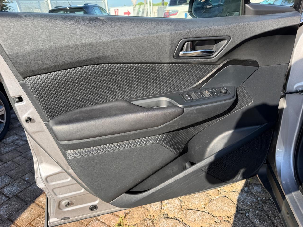 Toyota C-HR 1.8 Hybrid E-CVT Business