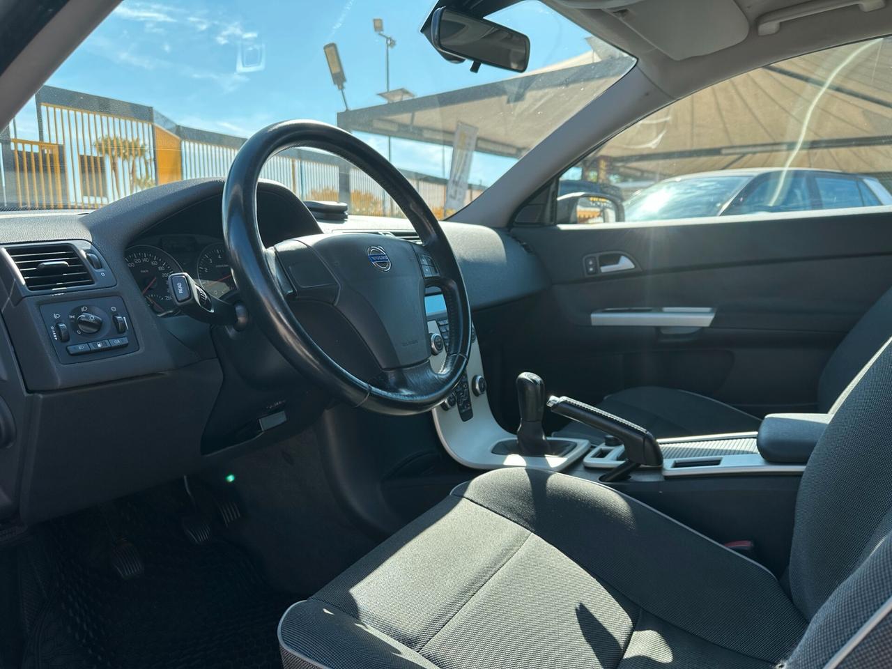 VOLVO C30 1.6 Momentum