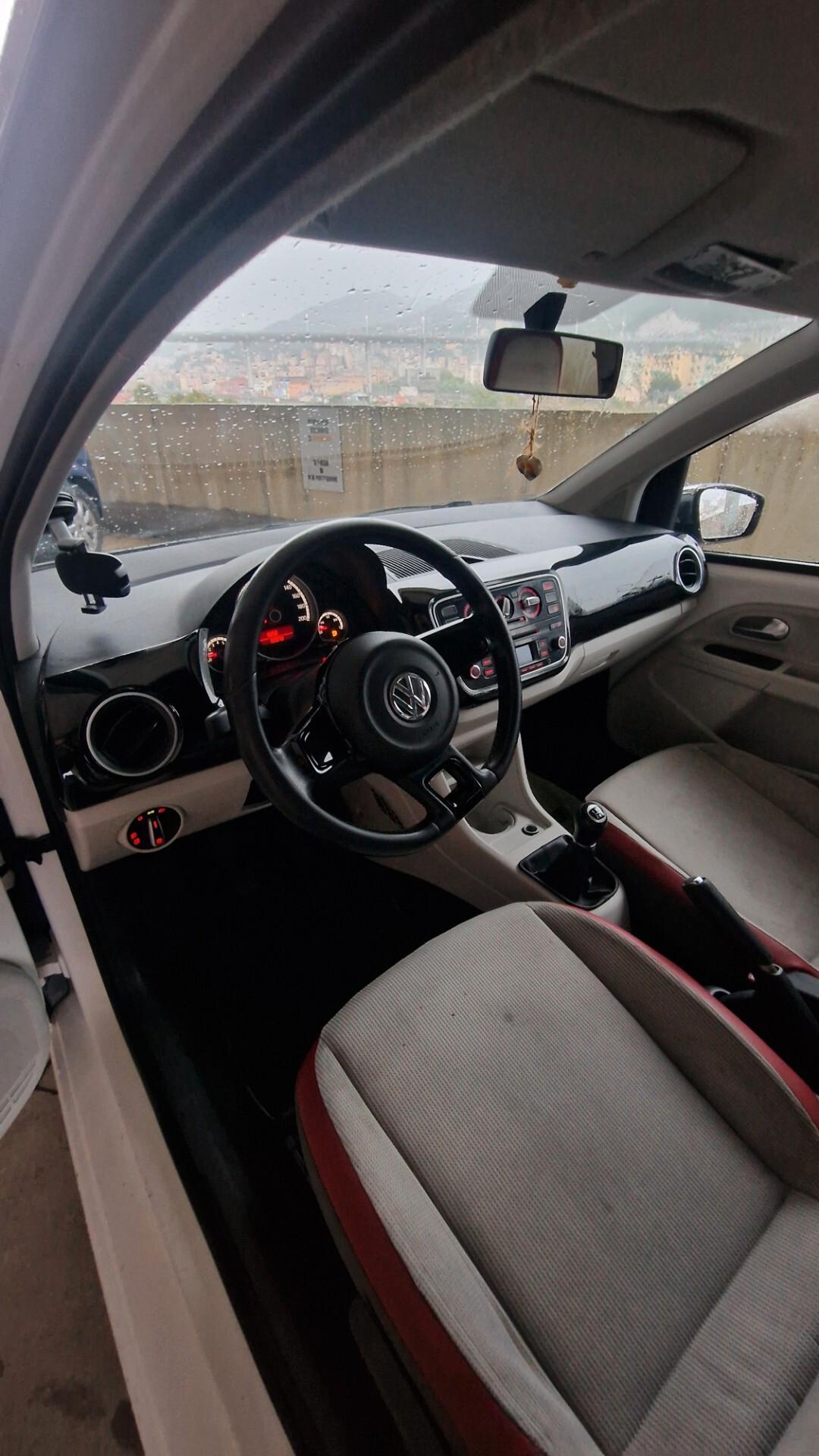 Volkswagen up! 1.0 75 CV 5p. high