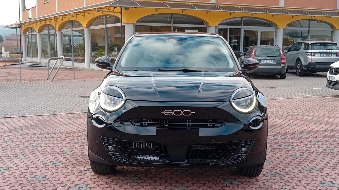 Fiat 600 1.2 Hybrid 145 CV DCT MHEV La Prima * SENZA VINCOLO DI FINANZIAMENTO*