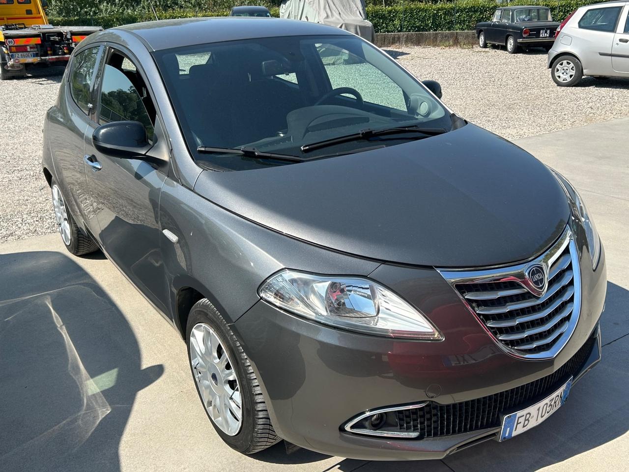 Lancia Ypsilon 1.2 69 CV 5 porte GPL Ecochic Silver