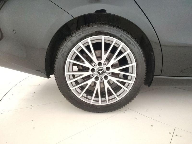 Mercedes-Benz CLA Shooting Brake 180 d Sport auto