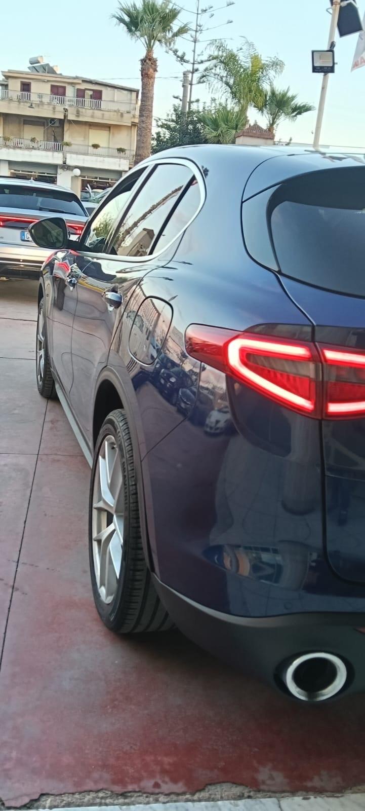 Alfa Romeo Stelvio 2.2 Turbodiesel 210 CV AT8 Q4 Executive