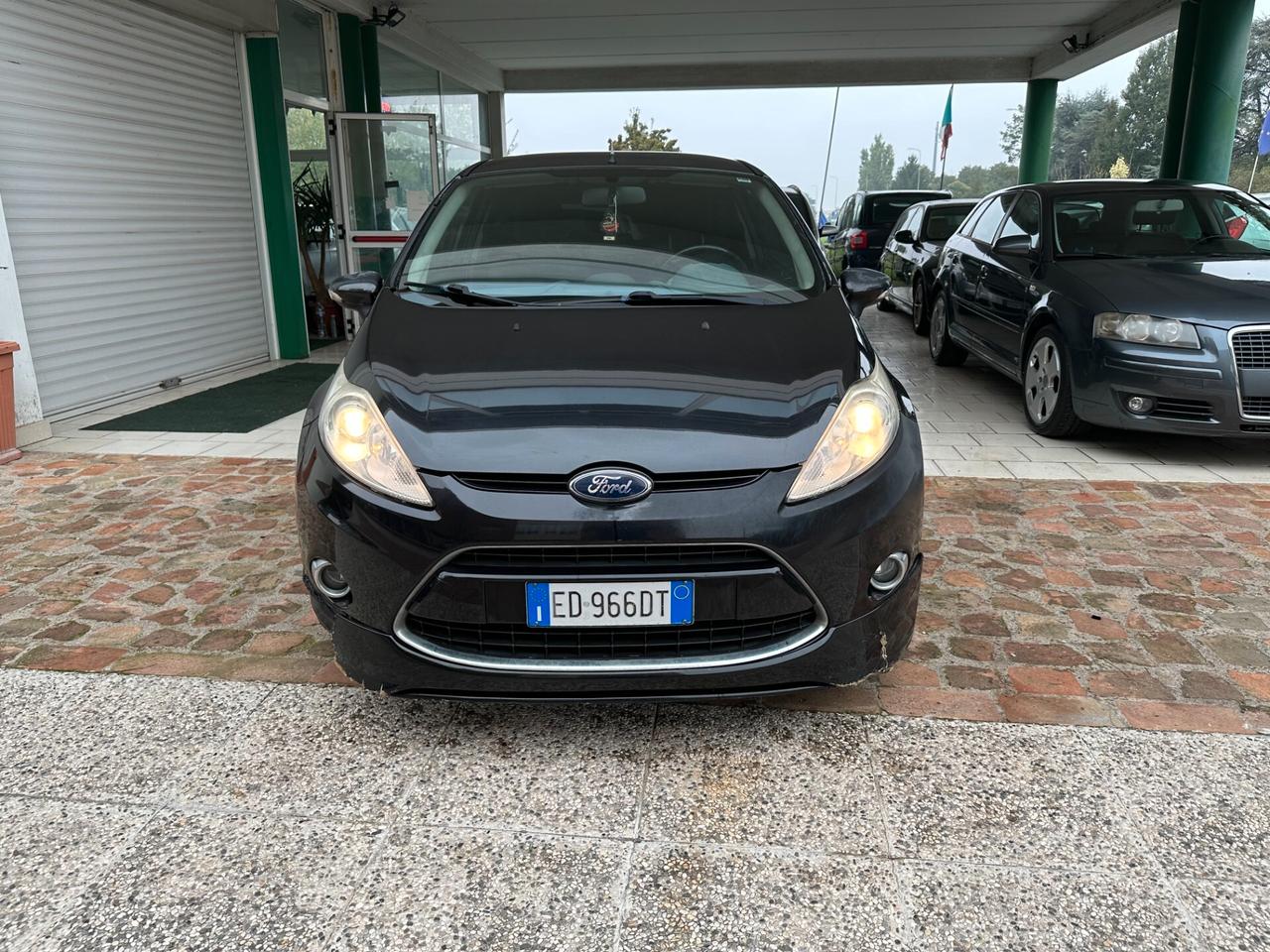 Ford Fiesta 1.4 TDCi NEOPATENTATI (12 RATE)