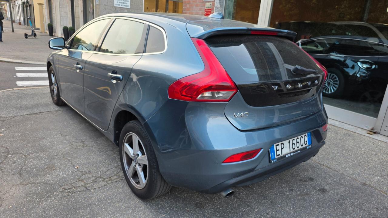 Volvo V40 D3 Momentum