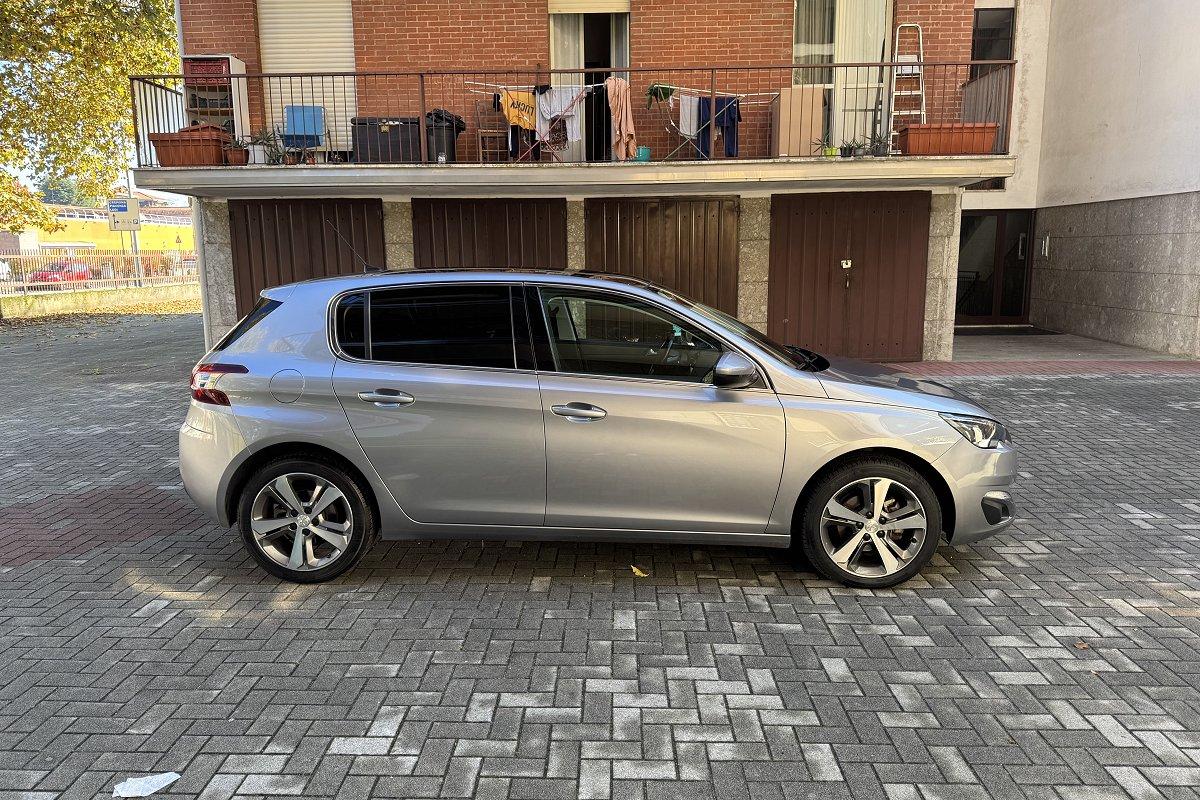 PEUGEOT 308 BlueHDi 120 S&S Allure