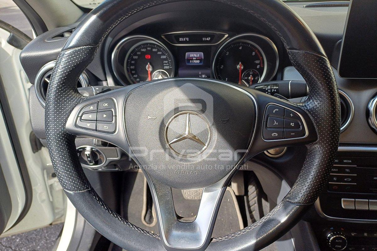 MERCEDES GLA 200 d Automatic Sport