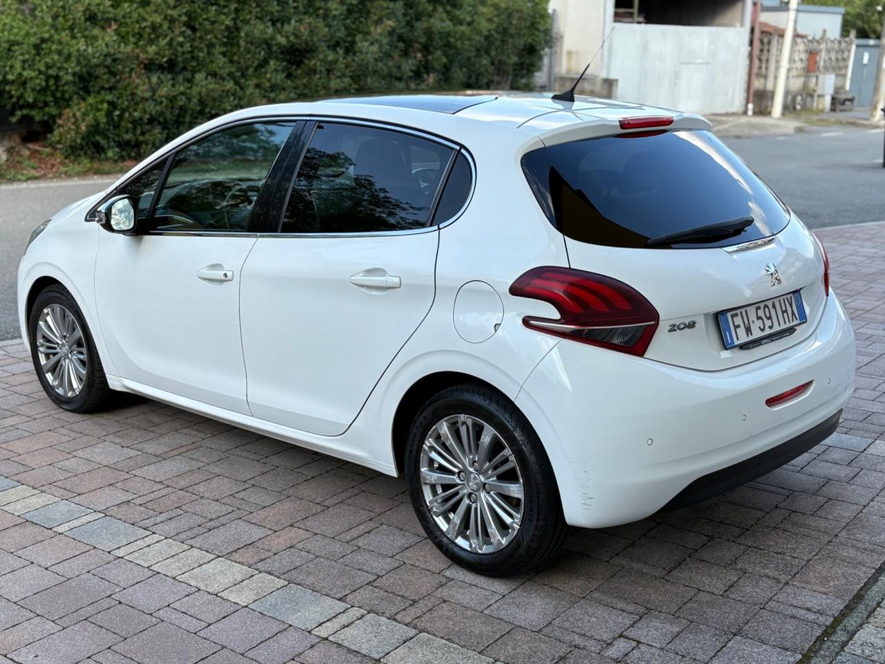 Peugeot 208 PureTech Turbo 110 S&S 5 porte Allure