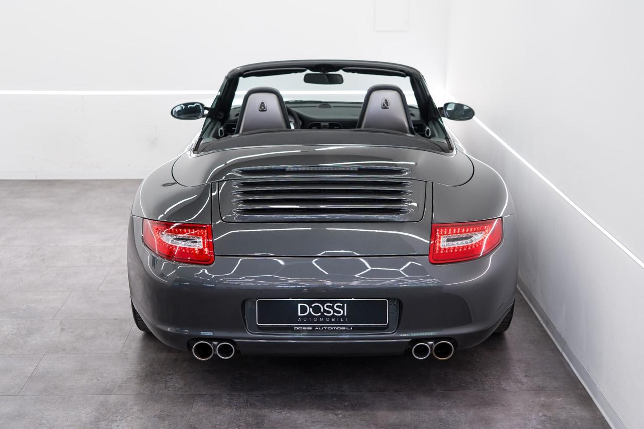 Porsche 911 Carrera 4 Cabriolet