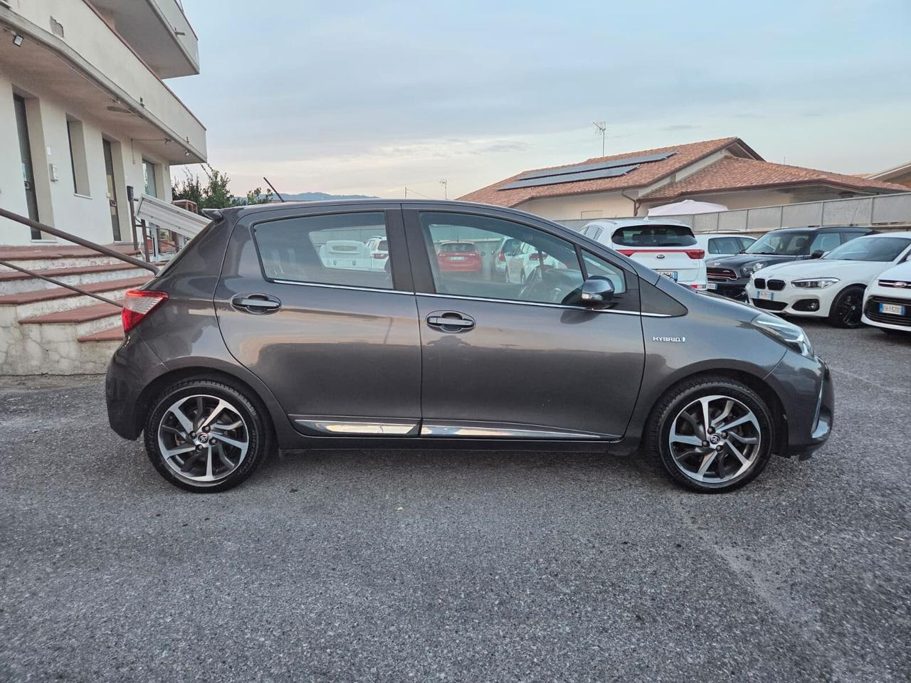 Toyota Yaris 1.5 Hybrid 5 porte Trend "Blue Edition"