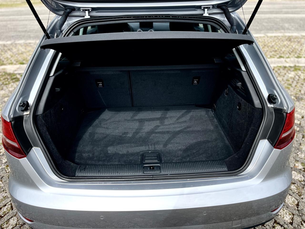 Audi A3 SPB 1.6 TDI S tronic*NAVI*SENSORI*UNIPRO