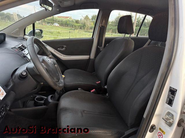 TOYOTA Yaris 1.3 5 porte Sol