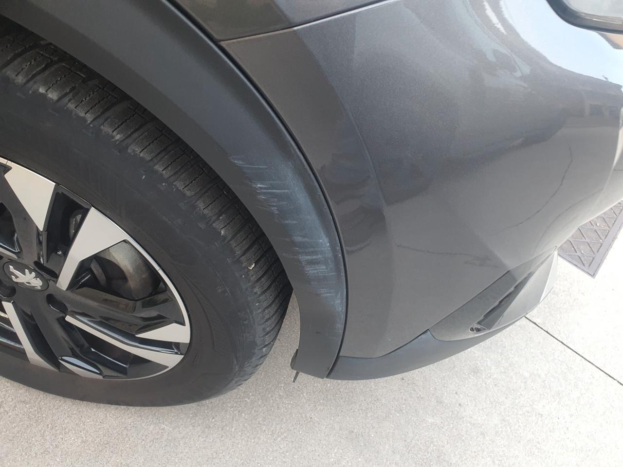 Peugeot 2008 PureTech 100 S&S Allure Pack