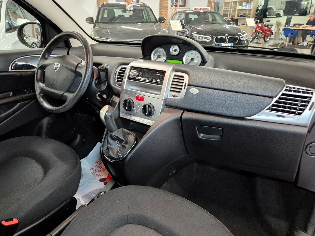 Lancia Ypsilon 1.3 MJT 75 CV Diva