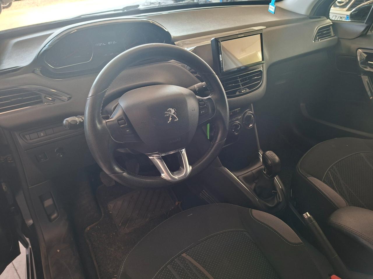 Peugeot 208 1.4 HDi DA NEOPATENTATI / EURO 5B