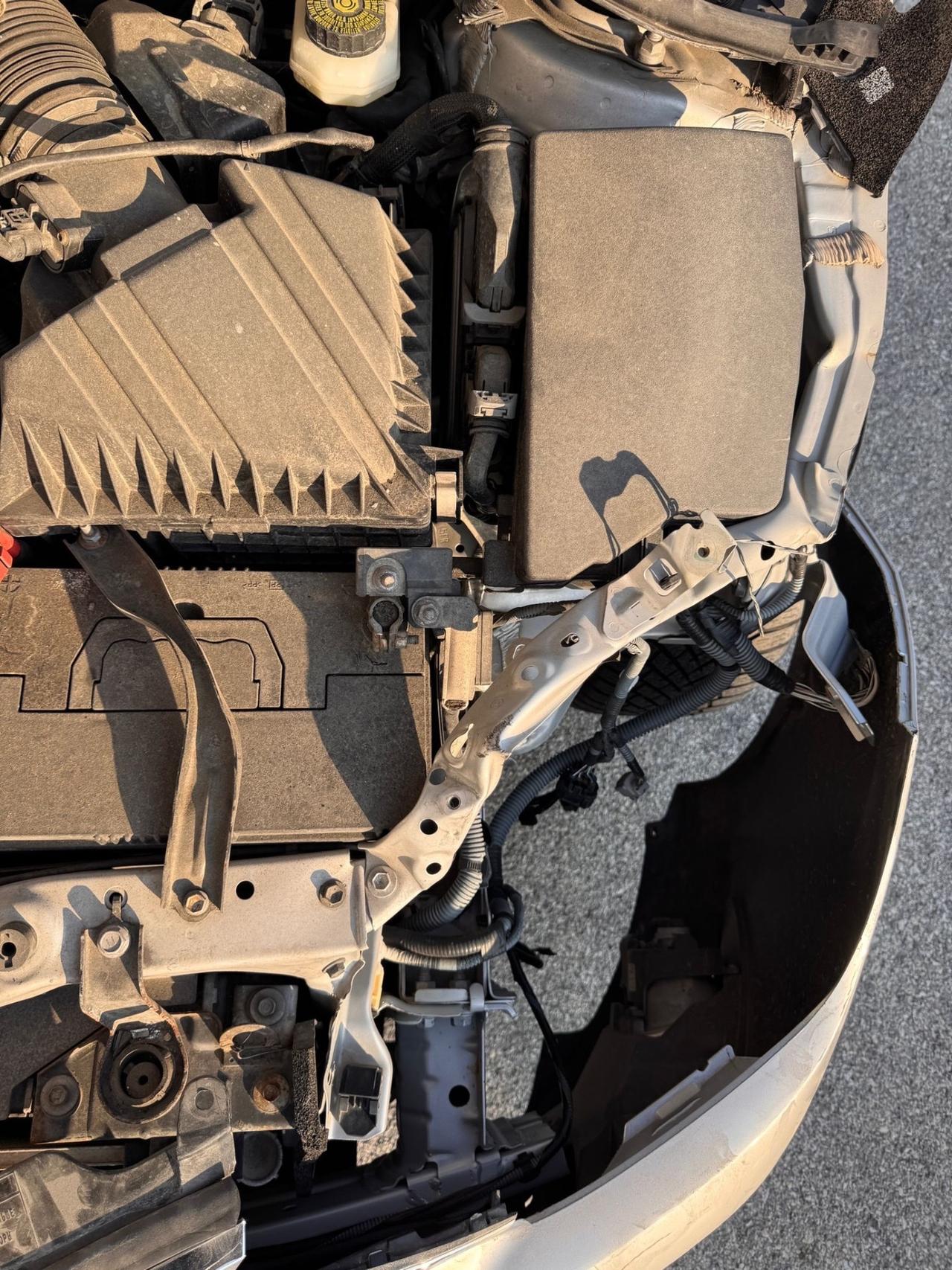 Toyota Auris 1.6 D-4D Lounge AUTO INCIDENTATA