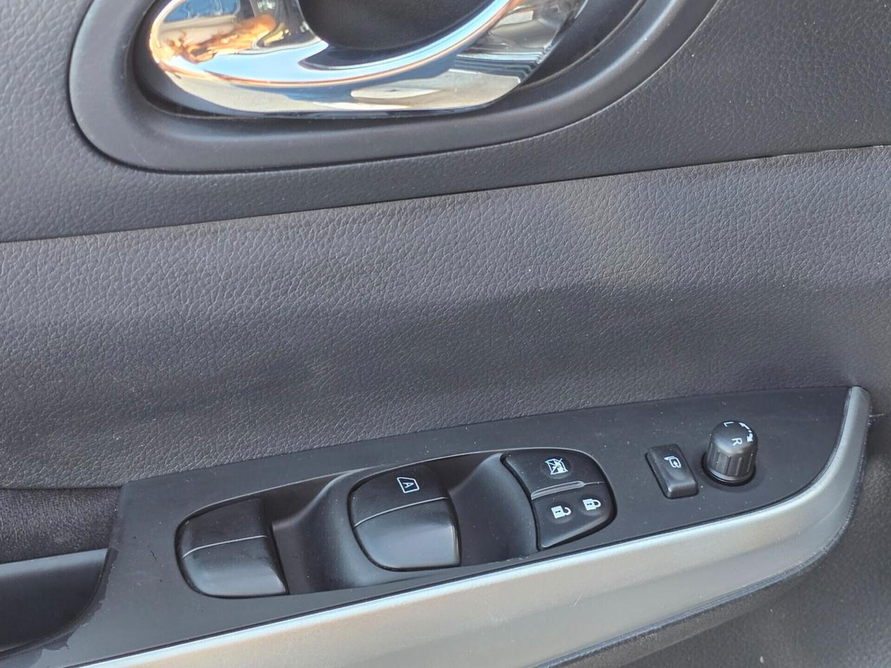 Nissan Navara 2.3 dCi 190cv