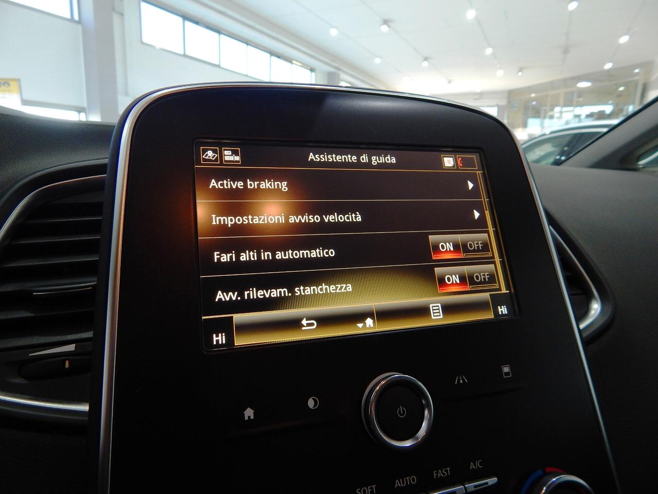 Renault Scenic 1.7 blue dci Business 120cv NAVIGATORE-PARK