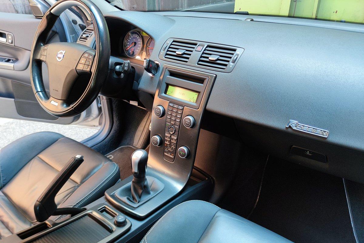 VOLVO C30 D3 R-design