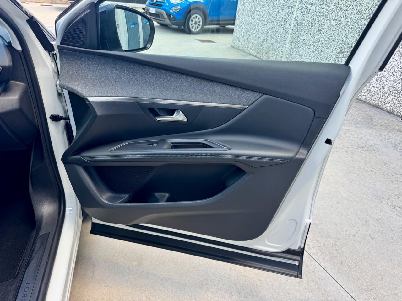 Peugeot 3008 Allure Pack BlueHDi 130 S&S cambio EAT8