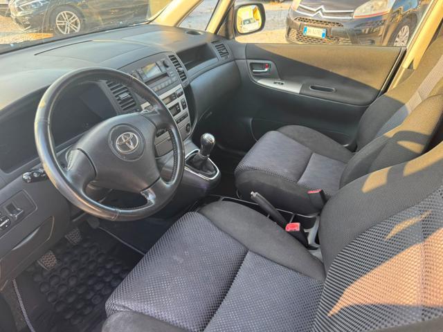 TOYOTA Corolla Verso 1.6 16V