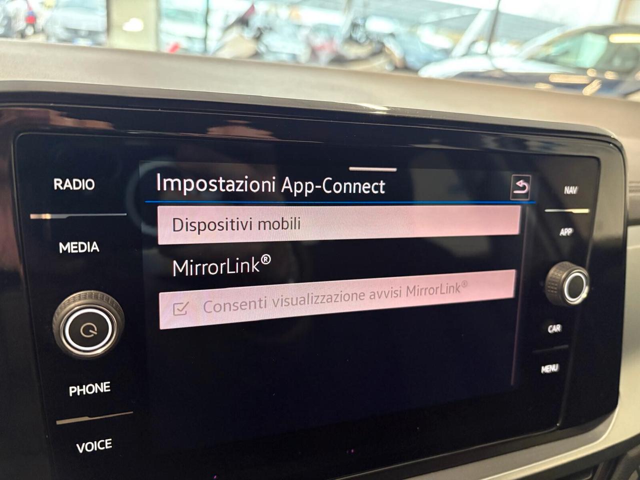 Volkswagen T-Roc LIFE 1.0 TSI 110 CV 6mt UNICO PR.