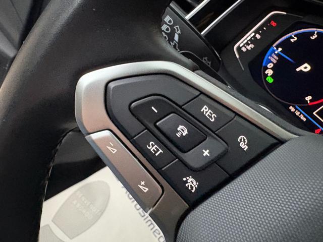 VOLKSWAGEN Taigo 1.0 TSI 110 CV DSG R-Line TETTO APR/PAN