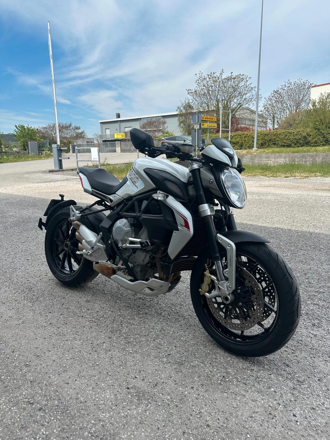 Mv Agusta Brutale 800 Dragster