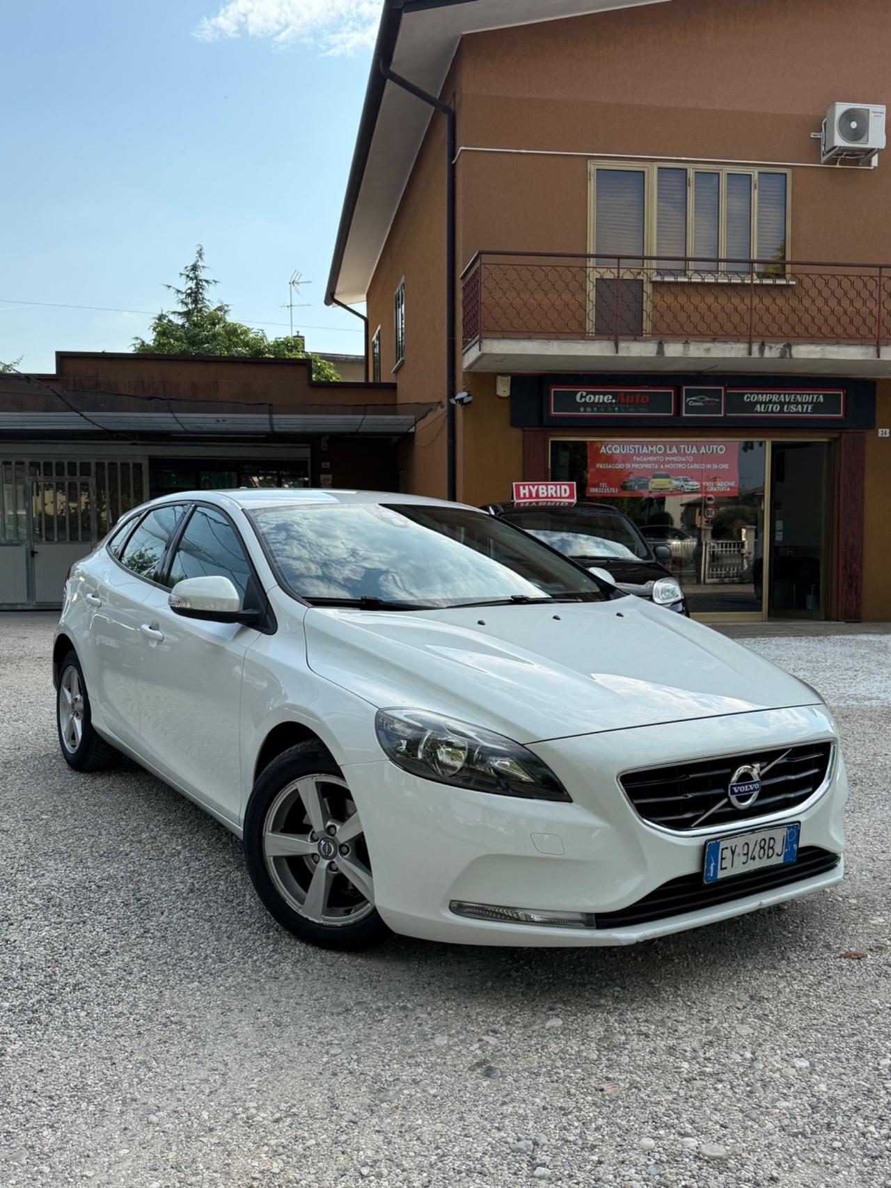 Volvo V40 D2 1.6 Summum