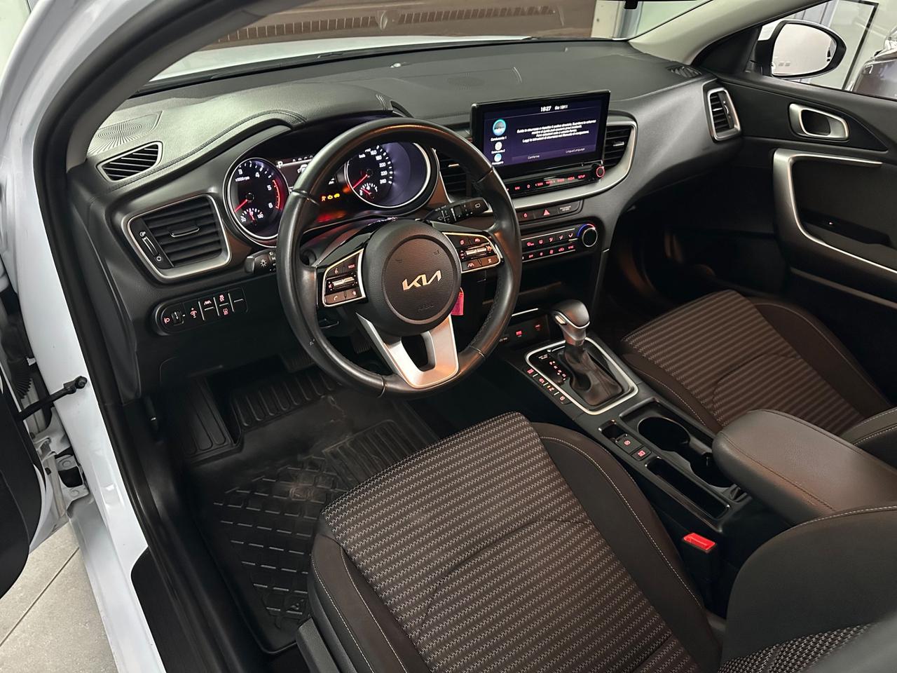 Kia Ceed 1.6 CRDi 136 CV MHEV DCT SW Business