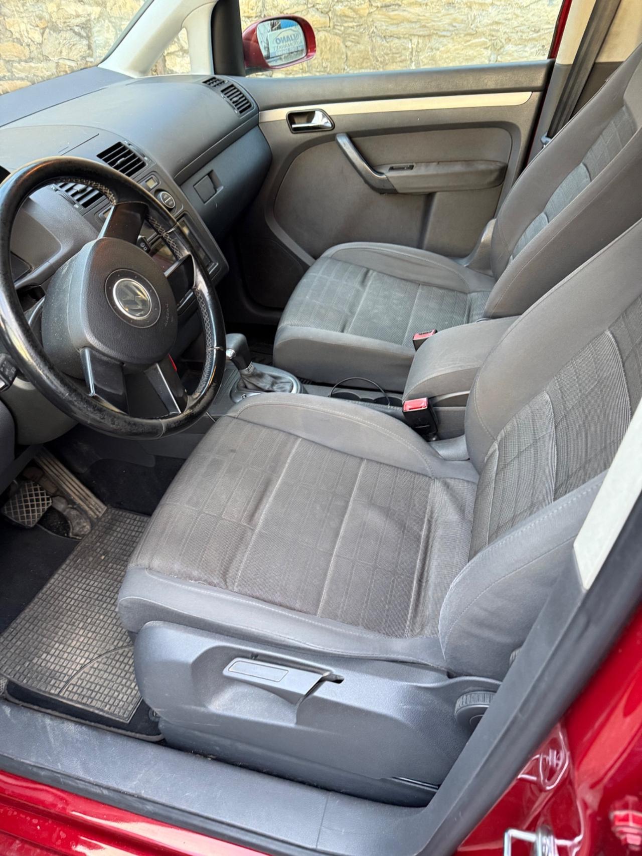 Volkswagen Touran 2.0 TDI DPF DSG Trendline