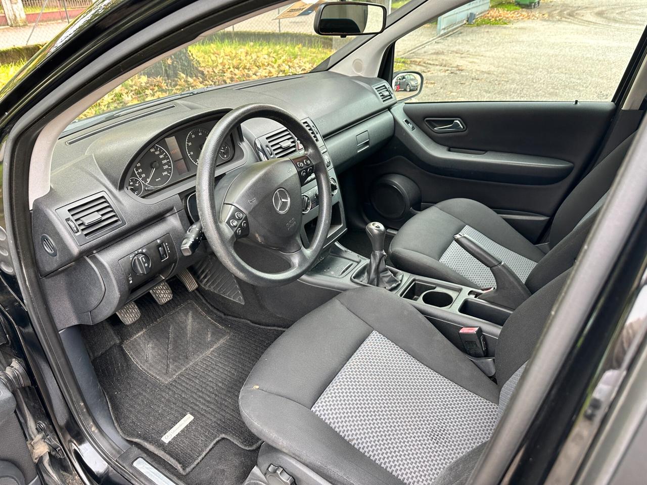 Mercedes-benz A 170 Classic 5P OK NEOP.