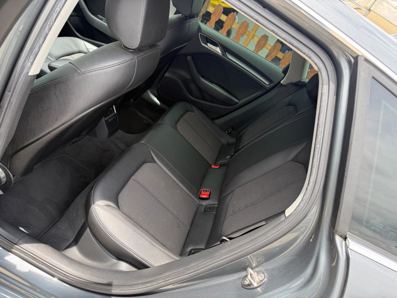 Audi A3 1.6 TDI clean diesel S tronic Attraction