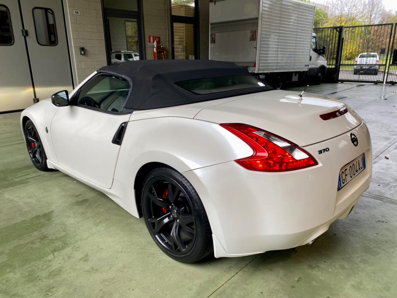 Nissan Z 370Z Roadster 3.7 V6 Lev 2