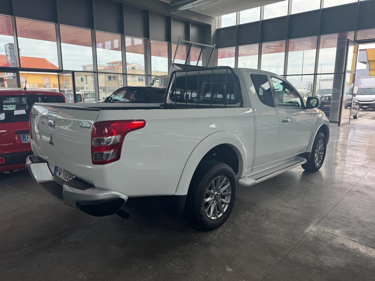 Mitsubishi L200 2.4 DI-D/181 cav double cab king nav MGN