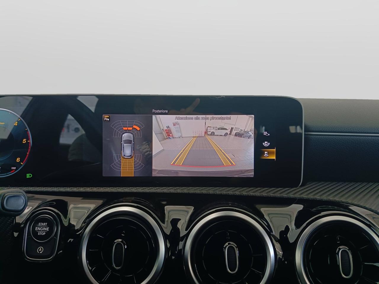Mercedes-Benz Classe A - W177 2018 - A 180 d Sport Light auto