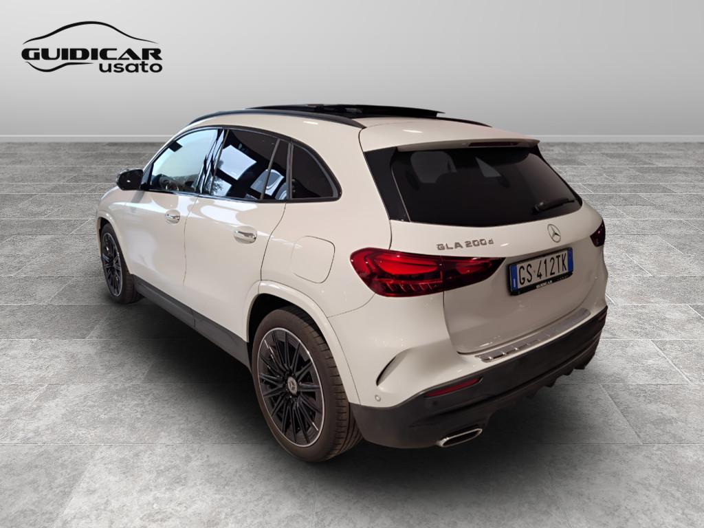 Mercedes-Benz GLA-H247 2023 - GLA 200 d AMG Line Premium auto