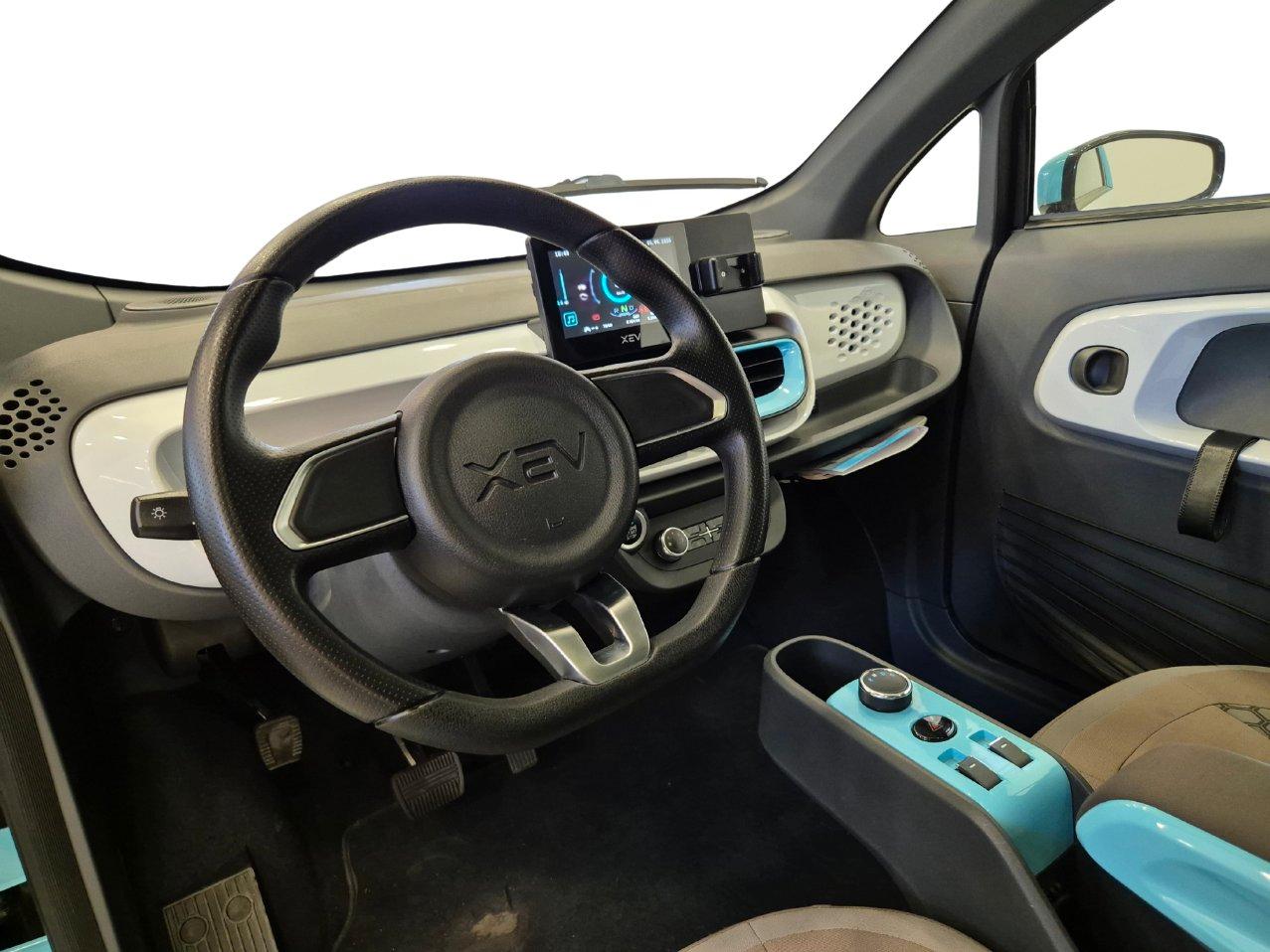 Xev Yoyo 32kWh Electric Blue
