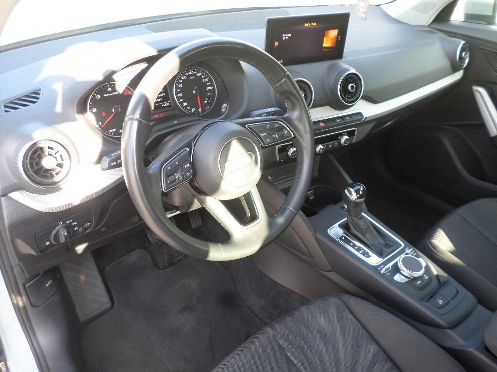Audi Q2 35 TDI quattro S tronic Business Plus