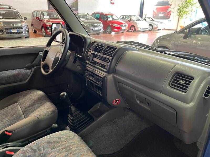 SUZUKI Jimny 1.3i 16V cat 4WD JLX