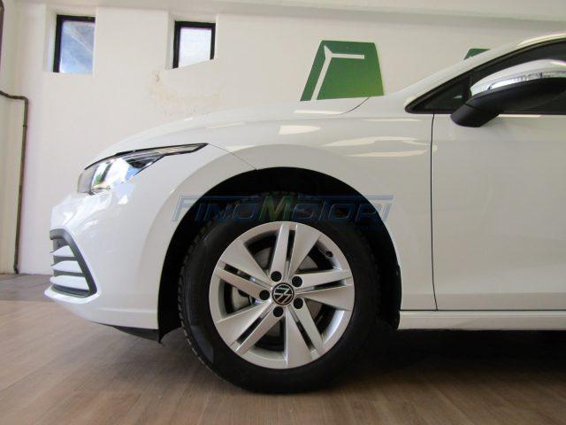 VOLKSWAGEN Golf 1.5 eTSI 150 CV DSG Life