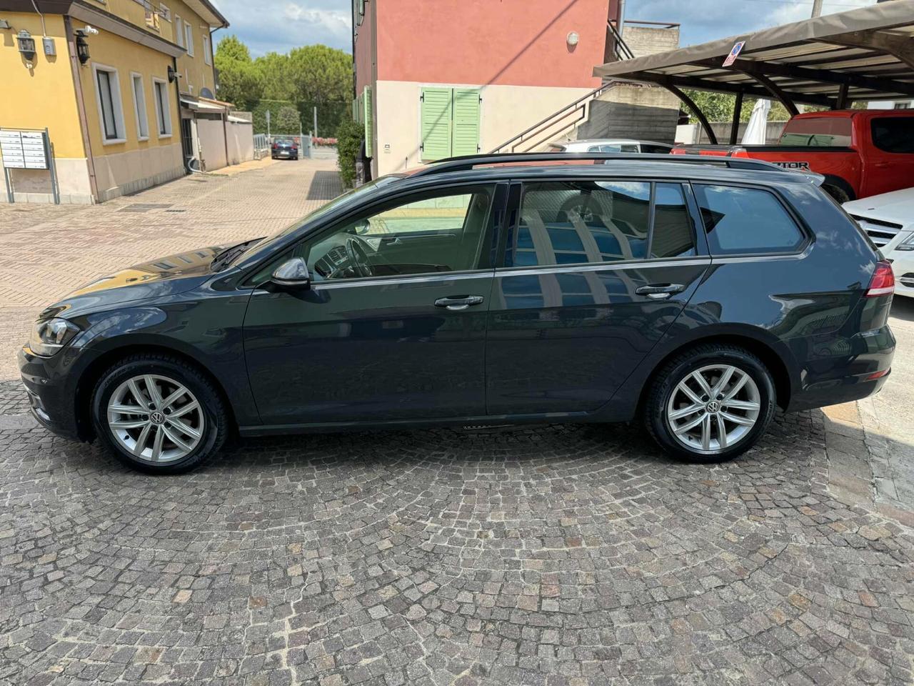 Volkswagen Golf Variant 1.6 TDI 115CV DSG 5p. Business BlueMotion Technology